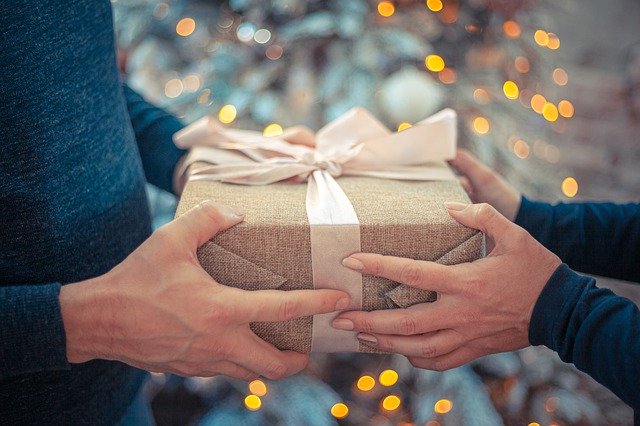 המתנה המושלמת: 5 רעיונות למתנות שתמיד משמחות!